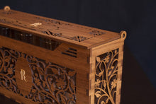 Load image into Gallery viewer, engraved wooden box