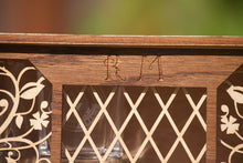 Load image into Gallery viewer, Glassware Gift Box