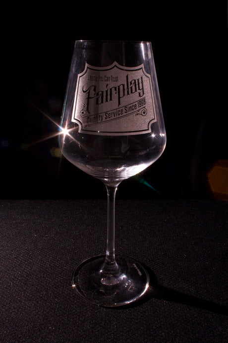 etched customized wine glass